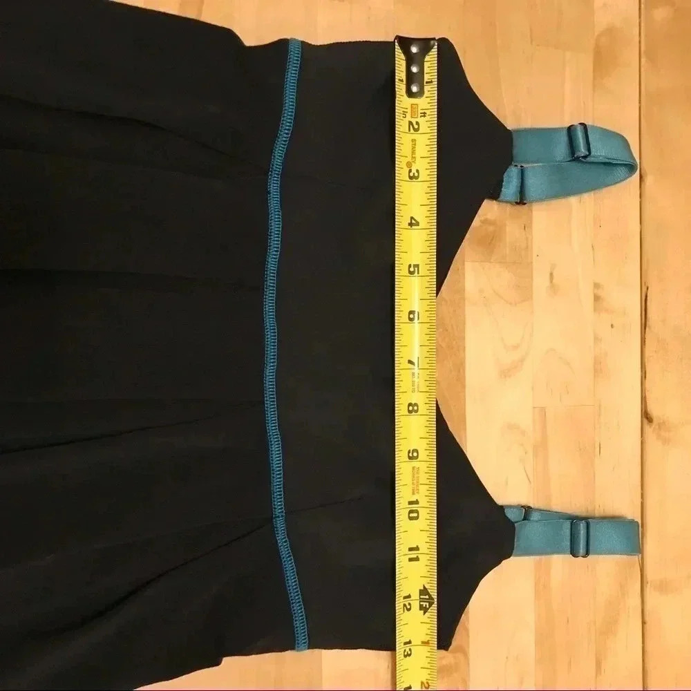 Lululemon Rhythmic Tank Black Ocean Blue sz 6 Top Workout Yoga Built In Bra - Picture 9 of 10